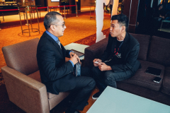 Ismamuradi of CyberSecurity Malaysia being briefed by Razwan "wansenn" Mokhtar